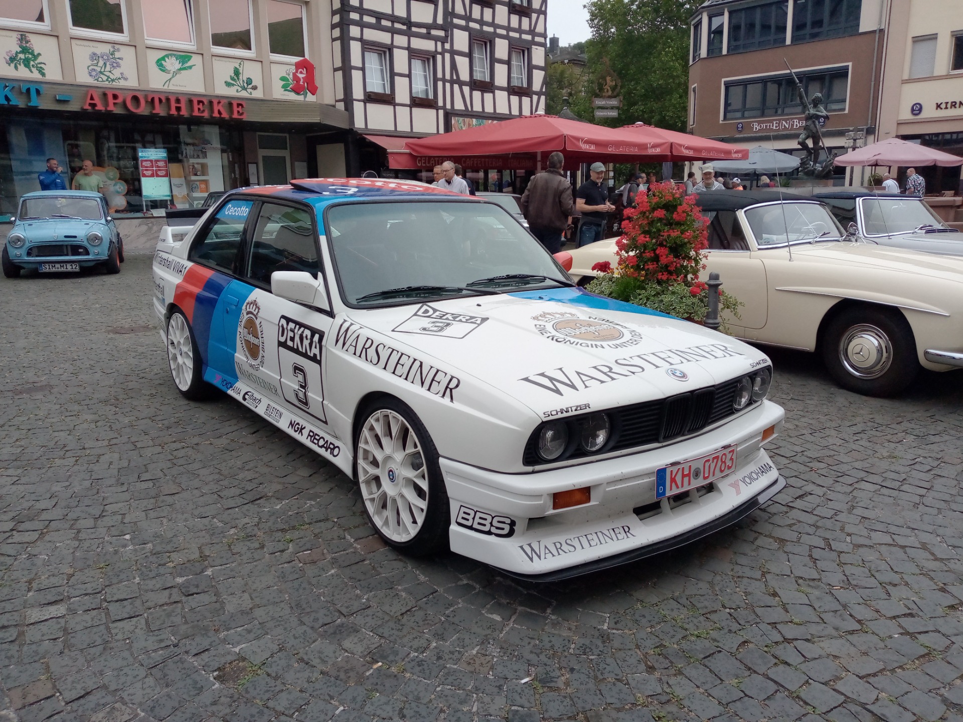 Nachbau mit Straßenzulassung